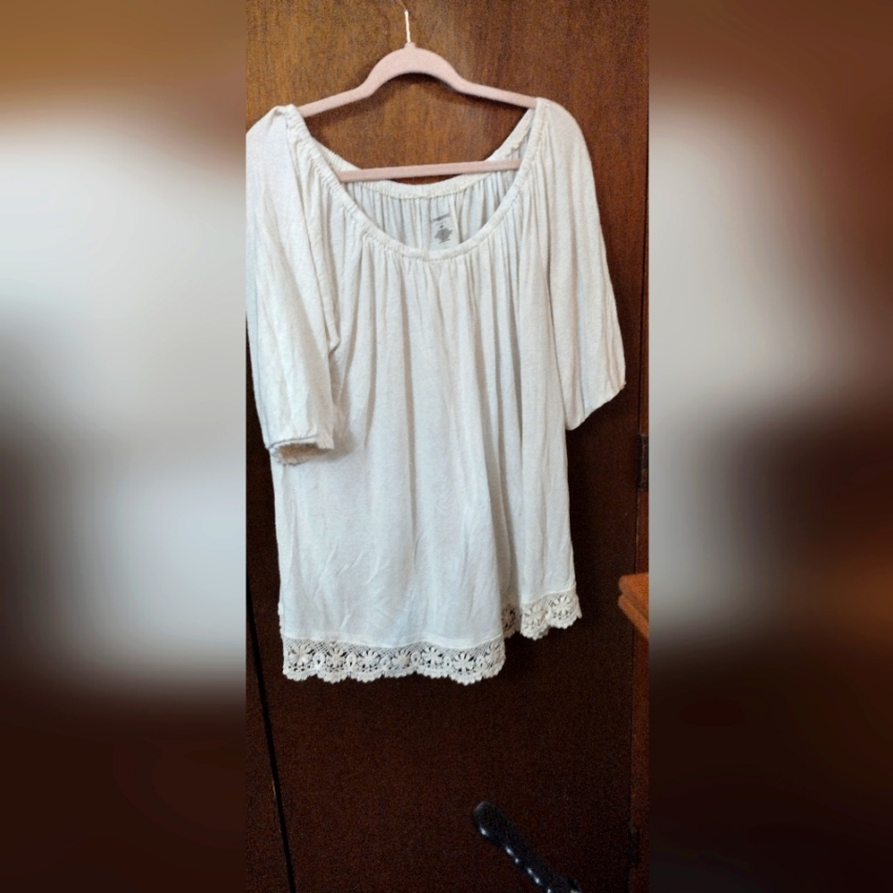 Lane Bryant lace bottom blouse B9
